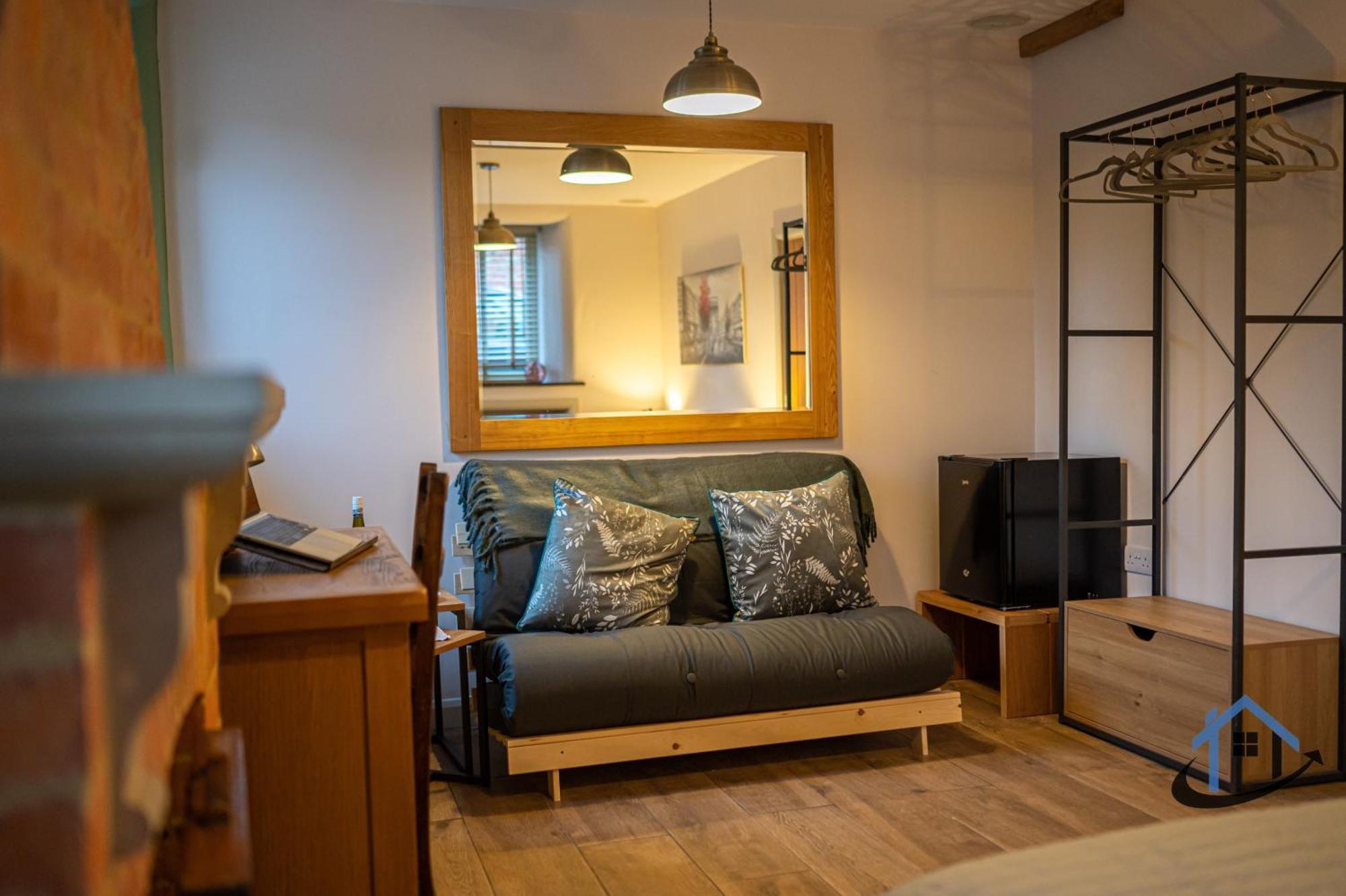 Stanwick Studio, Cosy Country Studio, Sleeps 4, Parking, Wifi Екстериор снимка