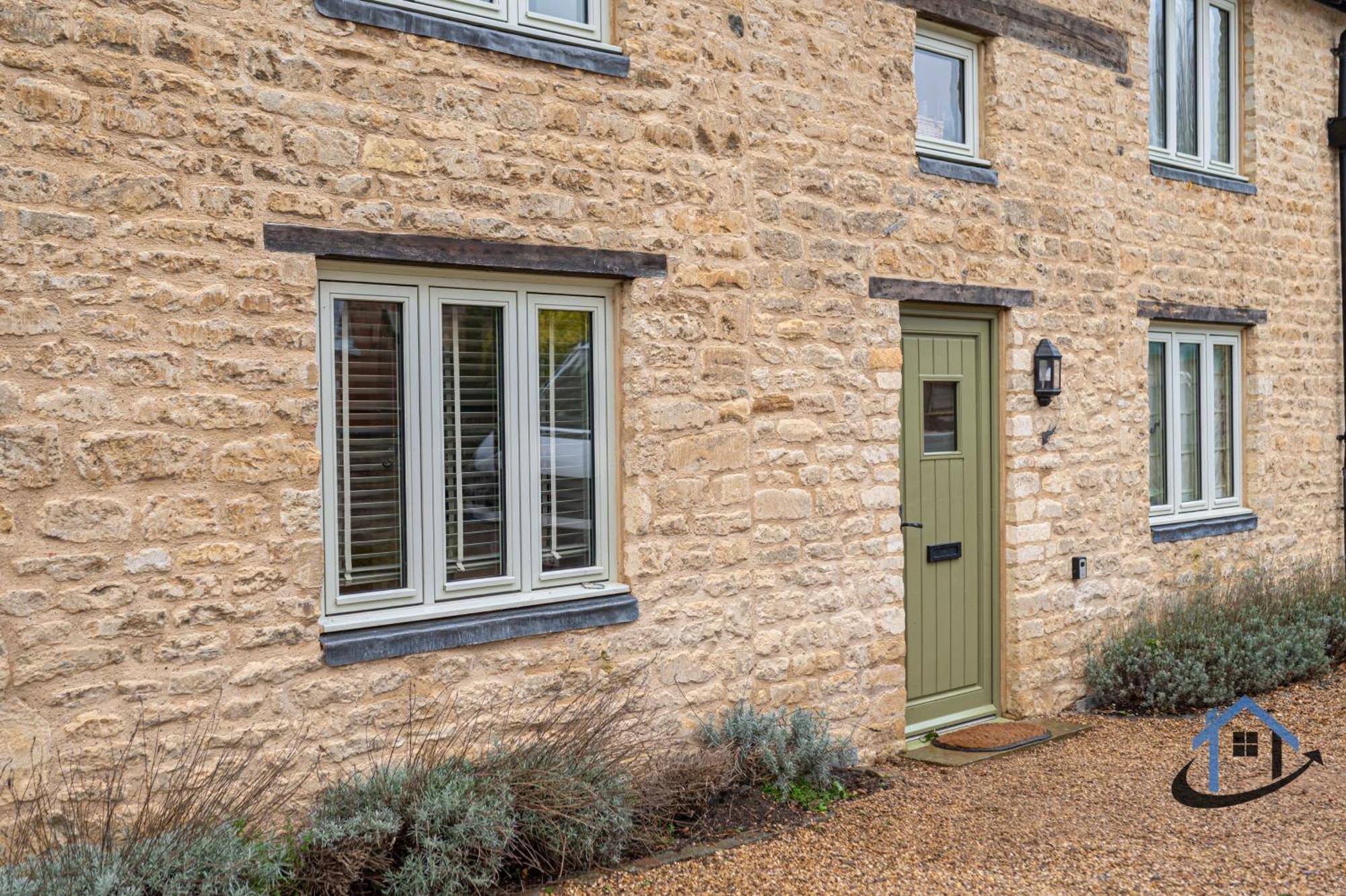 Stanwick Studio, Cosy Country Studio, Sleeps 4, Parking, Wifi Екстериор снимка